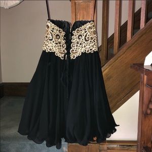 Formal dress.    Small
